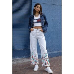 Tommy Hilfiger White Floral Spring Wide Leg Jeans Pants   Women's Size 8